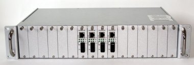 3C-R16 media konvertor šasi 16 portů